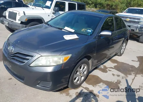 2011 Toyota Camry Le z USA, uszkodzony, nr VIN 4T4BF3EK0BR132563